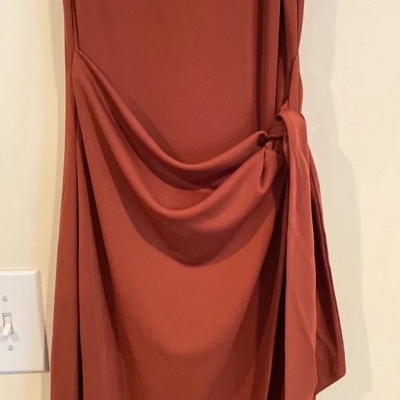 Express body con wrap dress - Picture 3 of 6